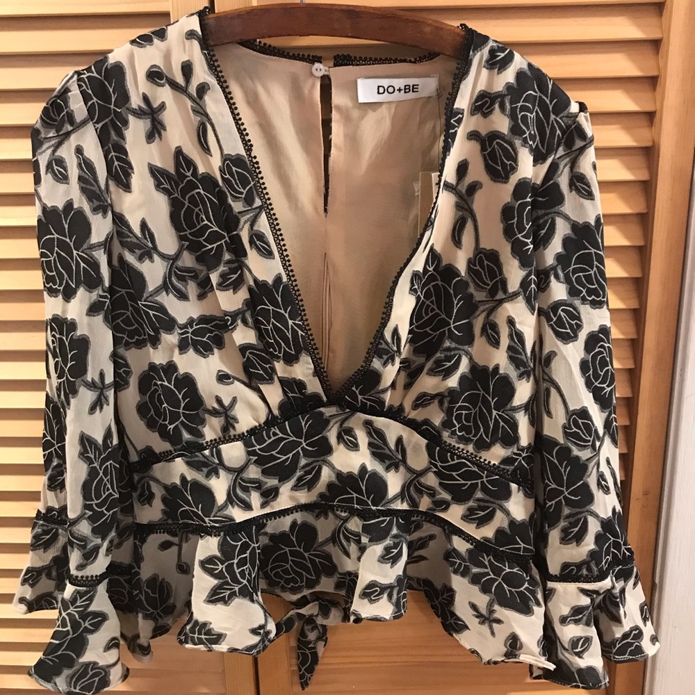 🆕 Taupe & Black Floral Blouse